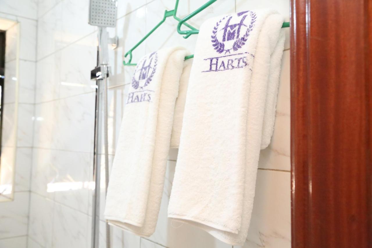 Harts Motel カンパラ エクステリア 写真